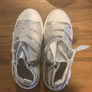 Girls size 5 silver high top sneakers